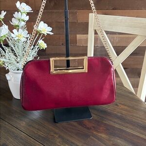 NWOT Micheal Kors Berkley large clutch in patent leather. NWOT